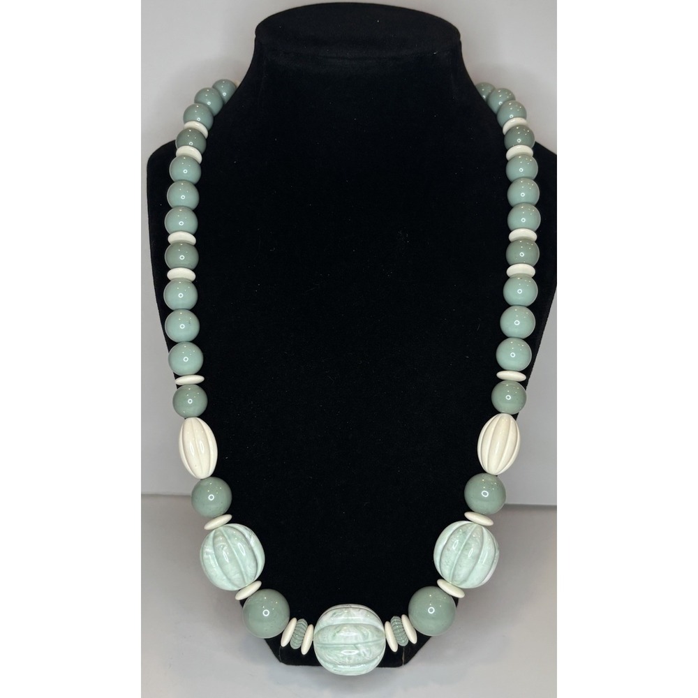 1980s Beaded Necklace Seafoam Green & Cream Plastic Melon Beads 80s Glam 28"